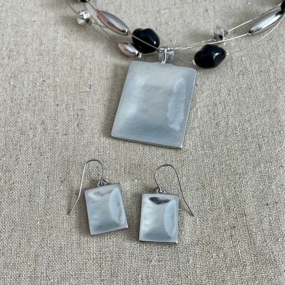 Beautiful Silver and Enamel Block Earring & Necklace Set - Picture 6 of 10